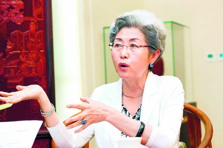 傅莹