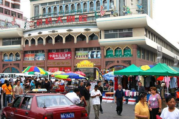 乌鲁木齐大巴扎2